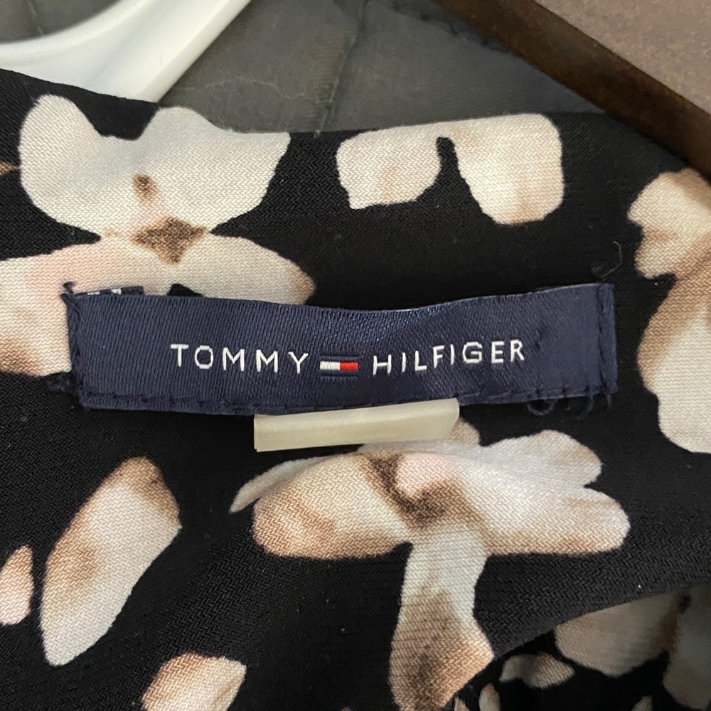Tommy Hilfiger Women’s Floral Bell Sleeve Knee Length Dress Black and Pink 6 - Picture 4 of 6